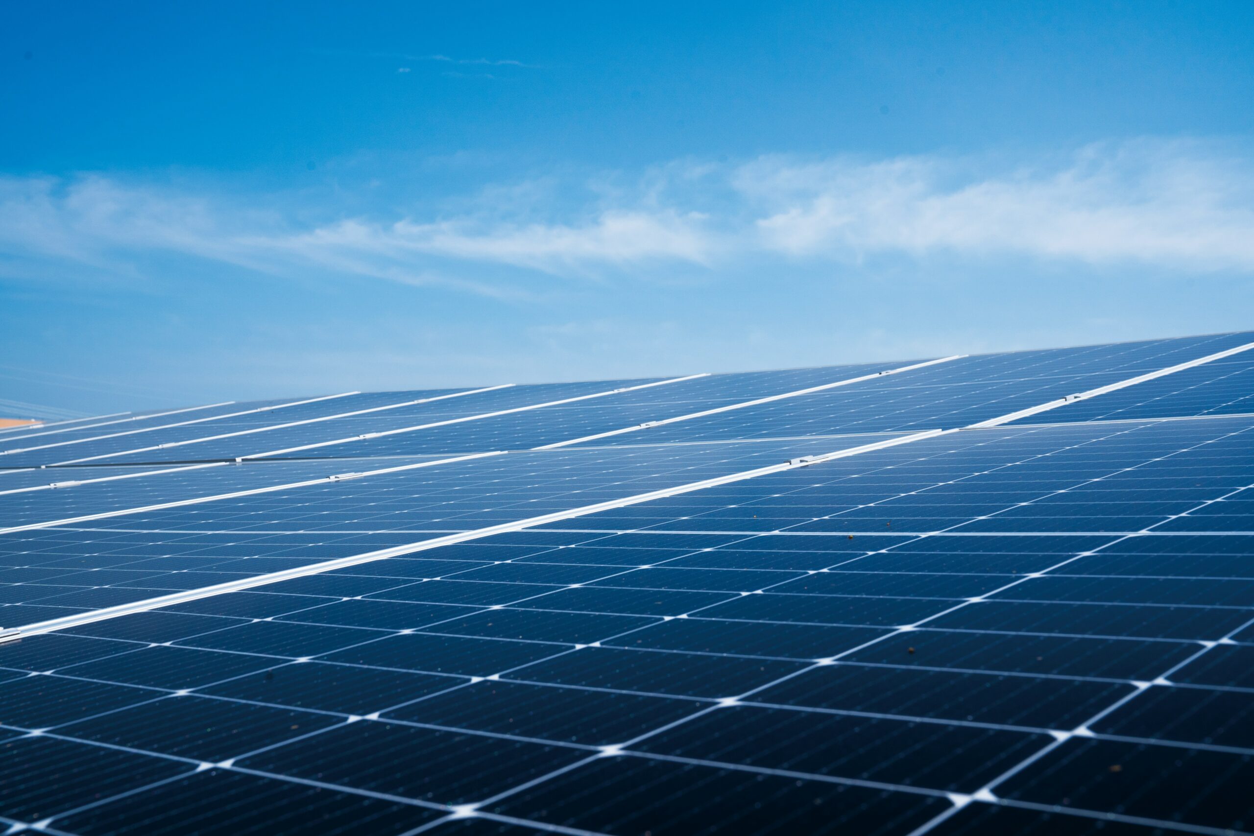 SRP’s $1.7B Marigold Bet Signals a New Utility Playbook: Renewables First, Gas as Ballast